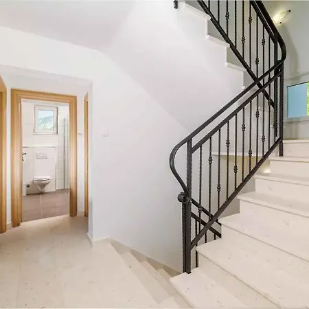 In 51443 Prázdninový dům